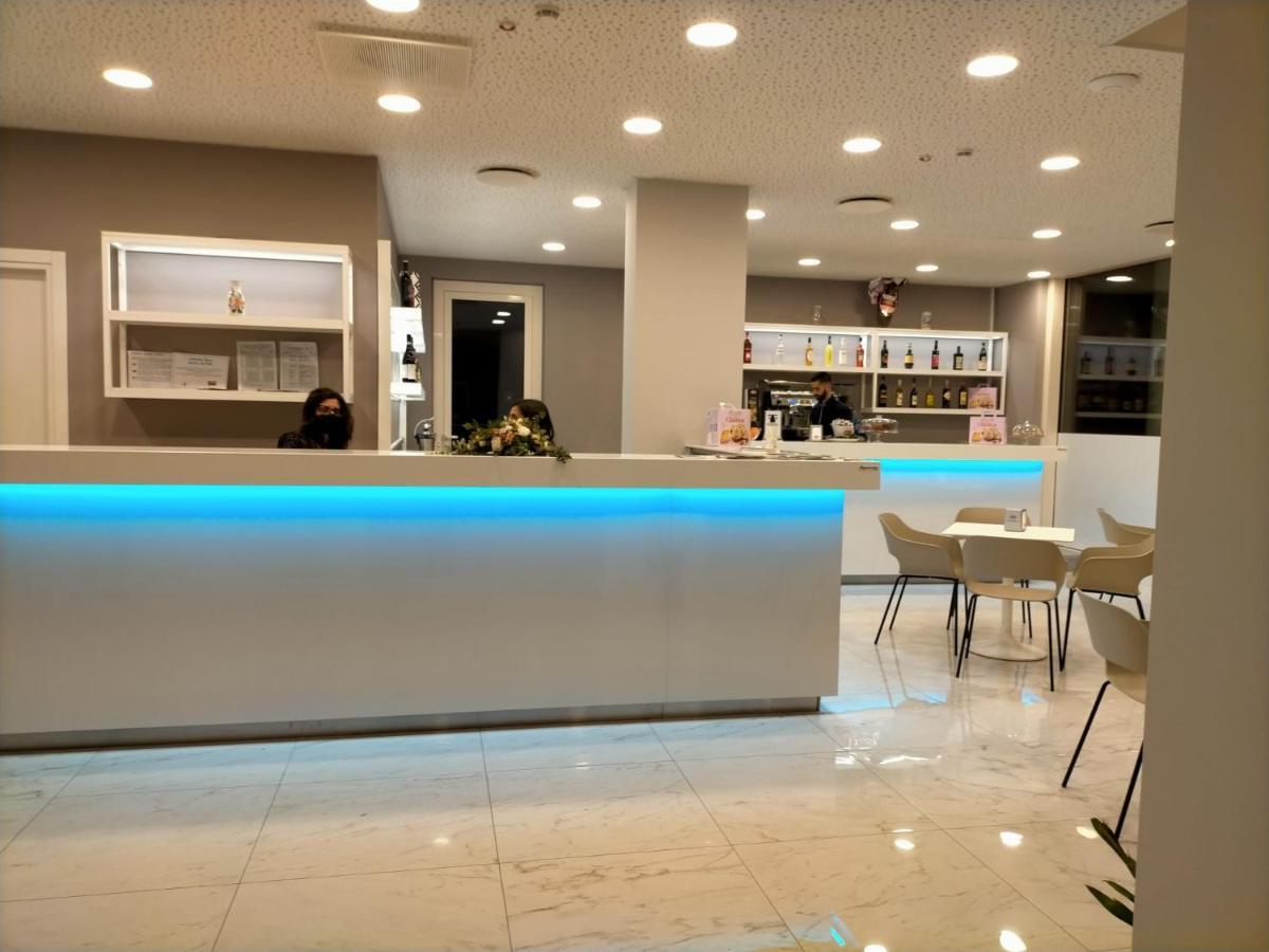 Nuovo HOTEL SETTIBI 20m dalla spiaggia Giulianova Esterno foto